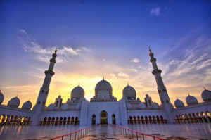 Sheikh Zayed Grand Mosqueby Suwaif, used under 
