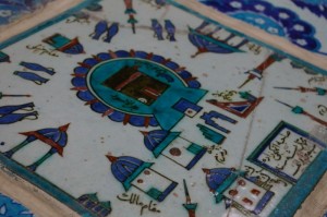 A tile at the Rüstem Pasha mosque depicting the Kaaba and its sacred ground – Bakkah – as the epicenter of Mecca (Kirby).