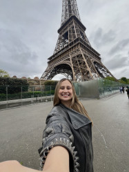 Belle Echeverria selfie in front of the Eiffel Tower